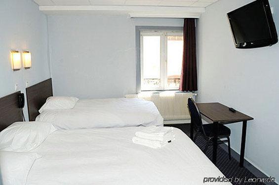 Hotel De Normandie Лион Номер фото